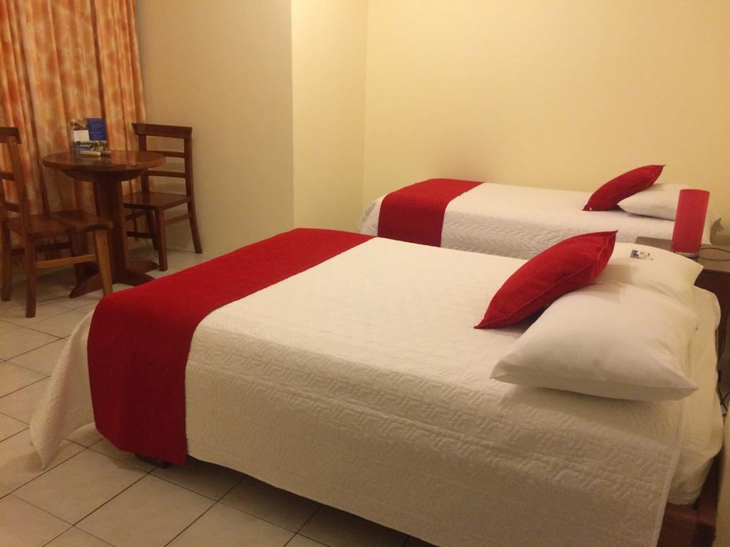 Hotel Red Booby Puerto Ayora  Habitación foto
