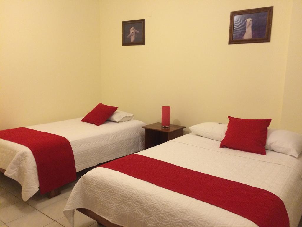 Hotel Red Booby Puerto Ayora  Habitación foto