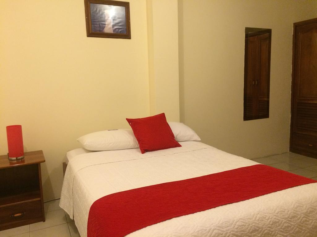 Hotel Red Booby Puerto Ayora  Habitación foto